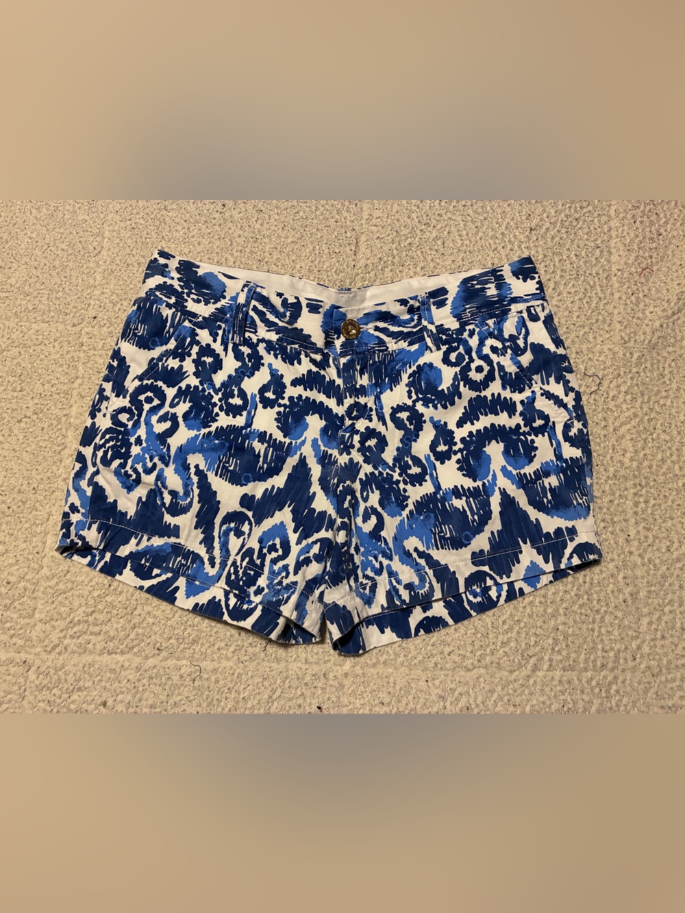 Lilly Pulitzer Blue and White The Callahan Shorts, size 4, 100% cotton